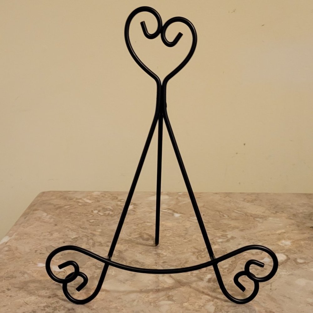 Black Foldable Stand with Hearts